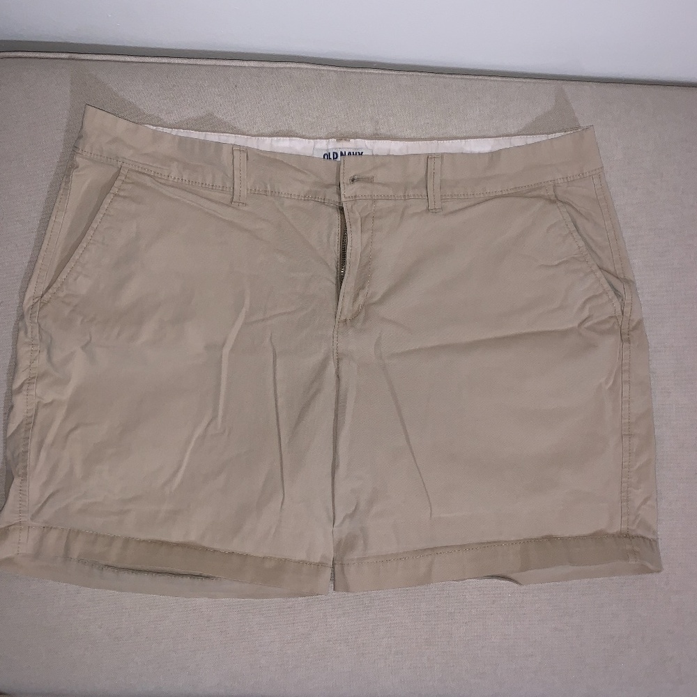 Old Navy Tan Shorts Regular Size 14